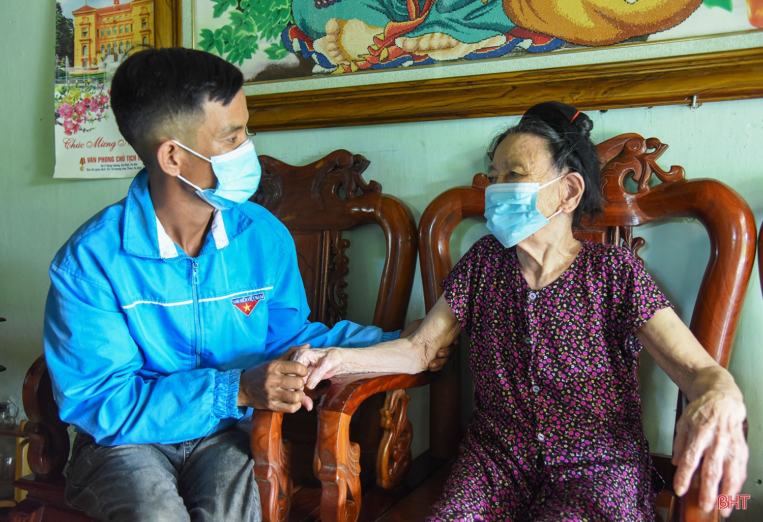 Tự hào chúng con có Mẹ Việt Nam anh hùng...
