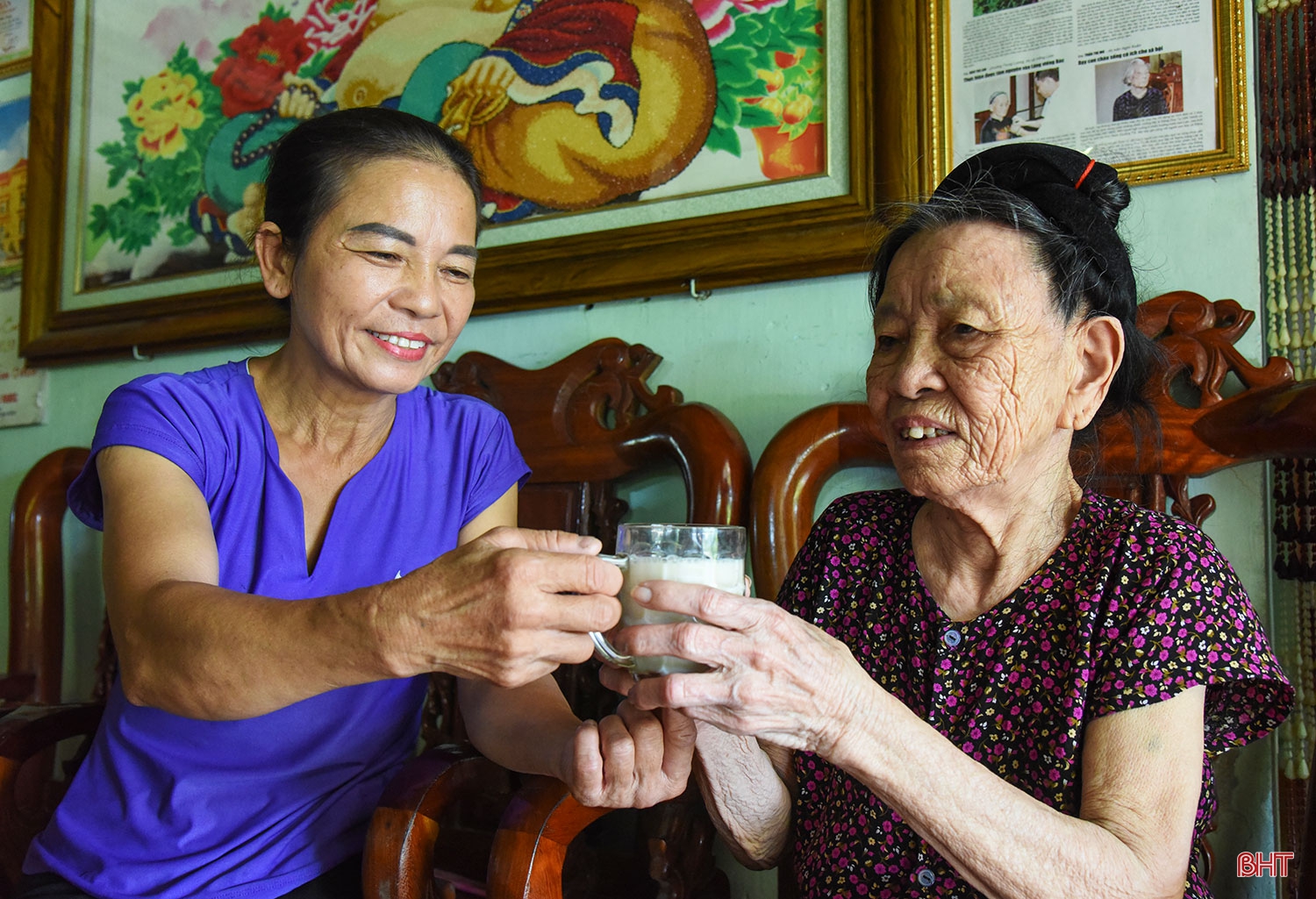 Tự hào chúng con có Mẹ Việt Nam anh hùng...