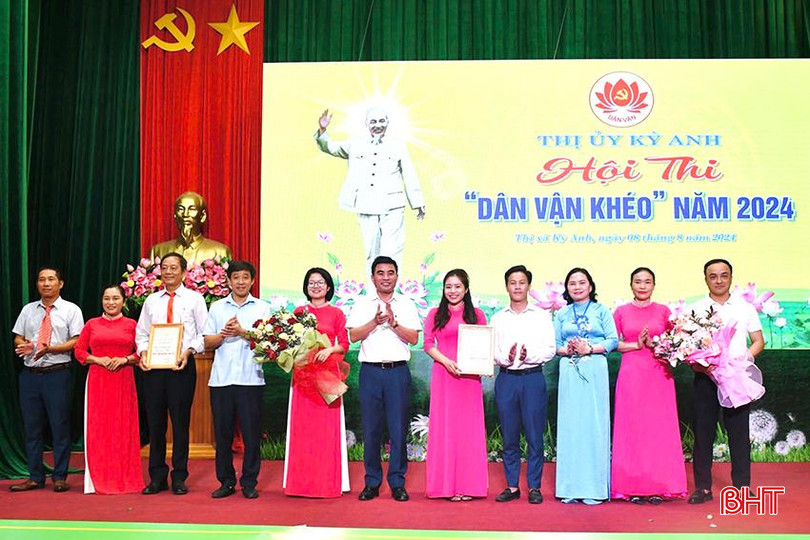 nhì dân vận.jpg