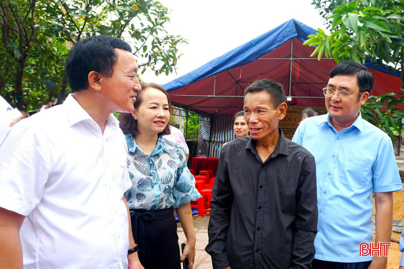 mặt trận 1.jpg