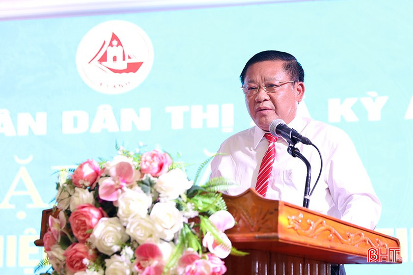 Ông Phan Xuân Hồng - Chủ tịch Hiệp hội DN thị xã Kỳ Anh: Mong muốn địa phương tiếp tục đồng hành hỗ trợ doanh nghiệp trong các hoạt động sản xuất, kinh doanh; đảm bảo tình hình AN-TT giúp cho các doanh nghiệp an tâm đầu tư trên địa bàn...
