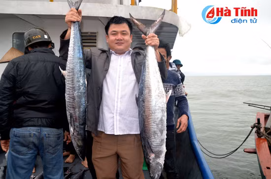 tau vo thep ngu dan cam nhuong vuon khoi thang lon