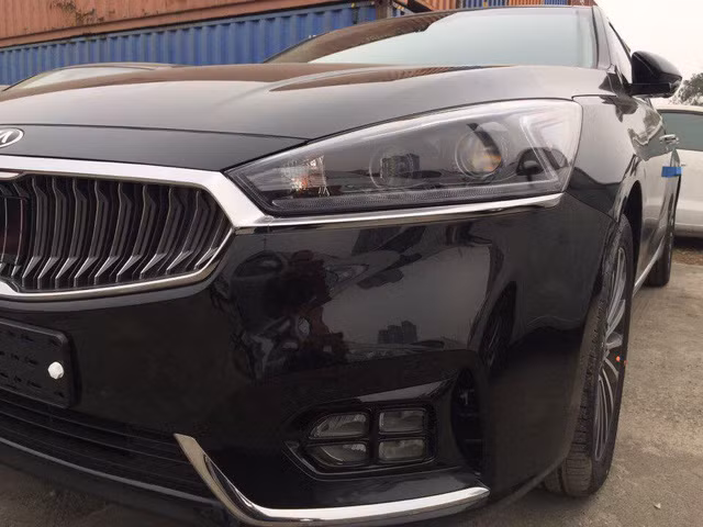 sedan cao cap kia k7 2017 xuat hien tai viet nam gia khoang 1 8 ty