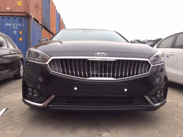sedan cao cap kia k7 2017 xuat hien tai viet nam gia khoang 1 8 ty
