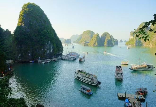 vinh ha long vao top 10 di san the gioi dep nhat chau a