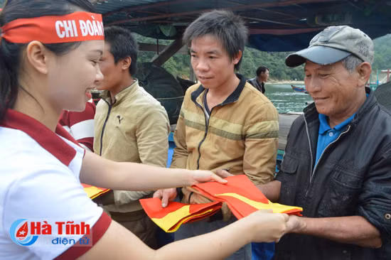 tuoi tre ha tinh soi noi ra quan ngay thu 7 tinh nguyen