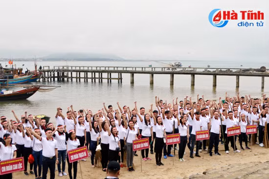 tuoi tre ha tinh soi noi ra quan ngay thu 7 tinh nguyen