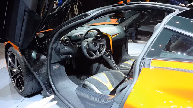 sieu xe mclaren 720s hien nguyen hinh gia tu 5 8 ty