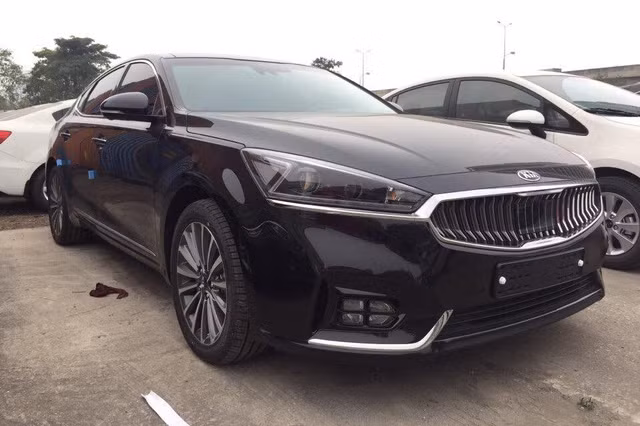 sedan cao cap kia k7 2017 xuat hien tai viet nam gia khoang 1 8 ty