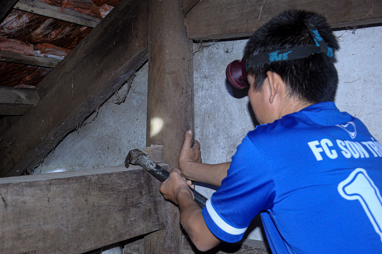 Chuyện những người dùng nhà riêng giúp cộng đồng tránh lũ ở Hà Tĩnh