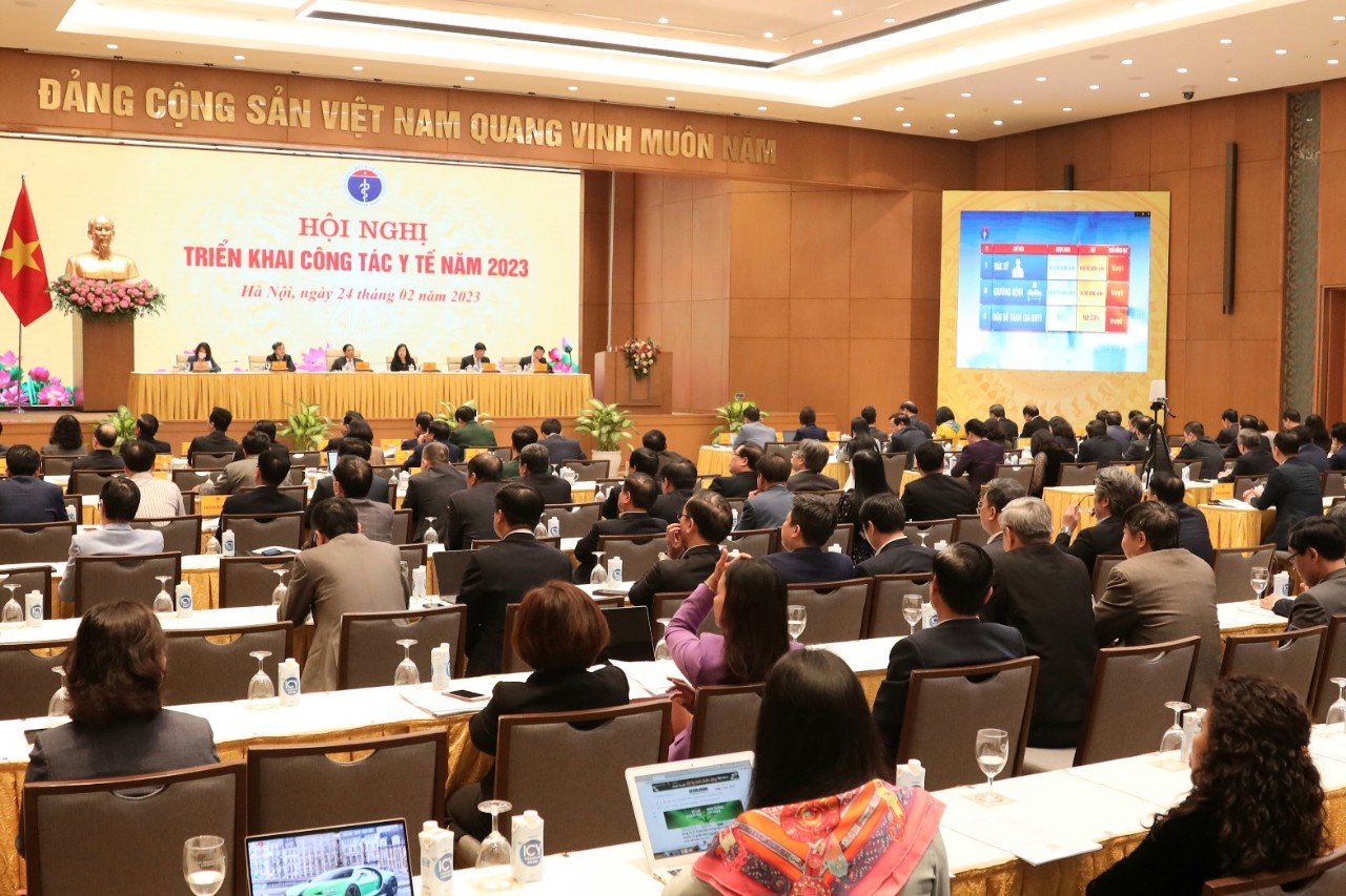 Rà soát, tháo gỡ dứt điểm tình trạng thiếu thuốc, vật tư, sinh phẩm y tế