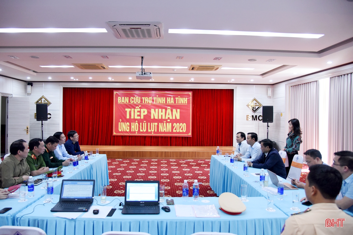 Hơn 17 tỷ đồng ủng hộ đồng bào Hà Tĩnh bị ảnh hưởng bởi lũ lụt
