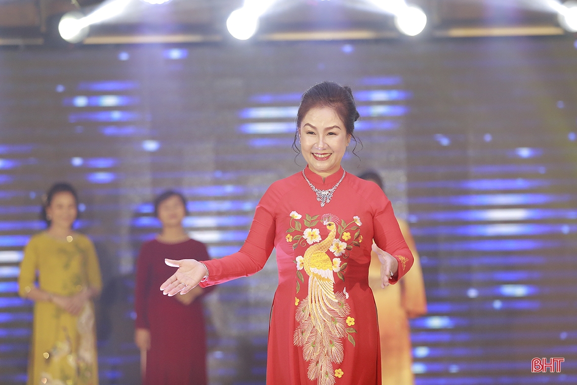 Gala dinner “Vượt qua giông bão” truyền cảm hứng, khát vọng trong doanh nhân nữ Hà Tĩnh