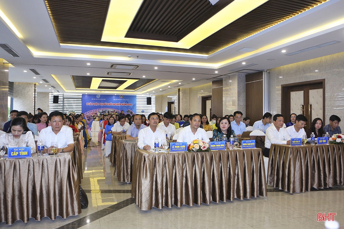 Khen thưởng 12 tập thể, cá nhân thực hiện tốt đề án hỗ trợ phụ nữ khởi nghiệp