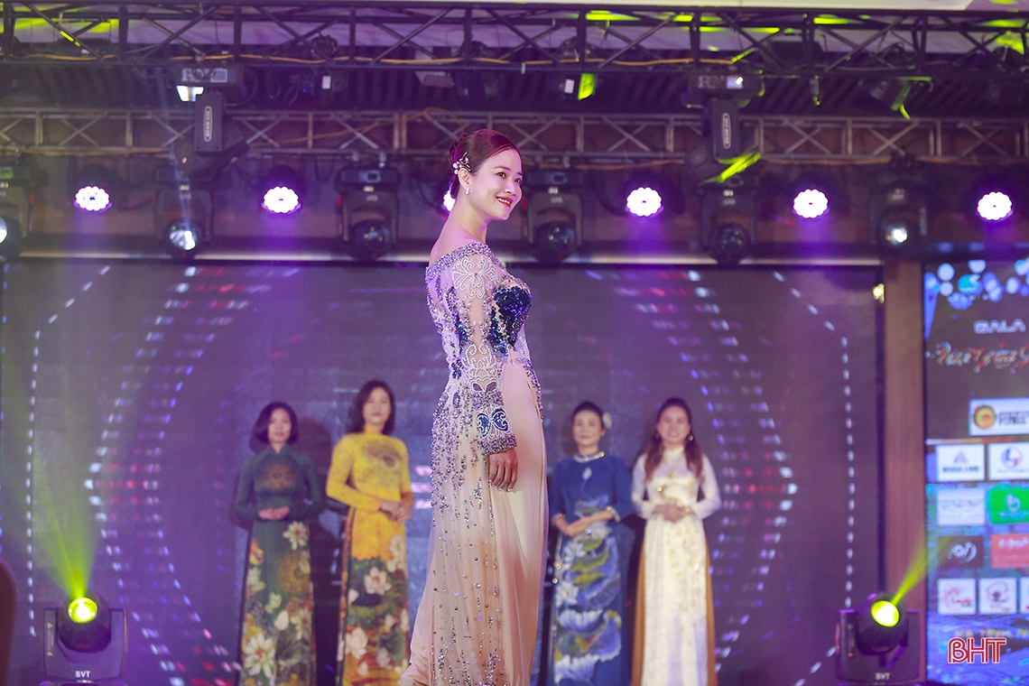 Gala dinner “Vượt qua giông bão” truyền cảm hứng, khát vọng trong doanh nhân nữ Hà Tĩnh