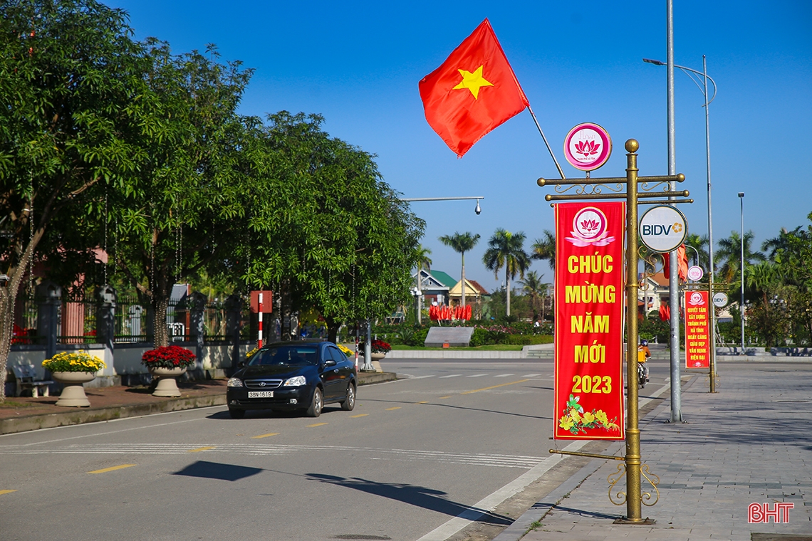 Thành Sen rực rỡ đón chào xuân Quý Mão 2023