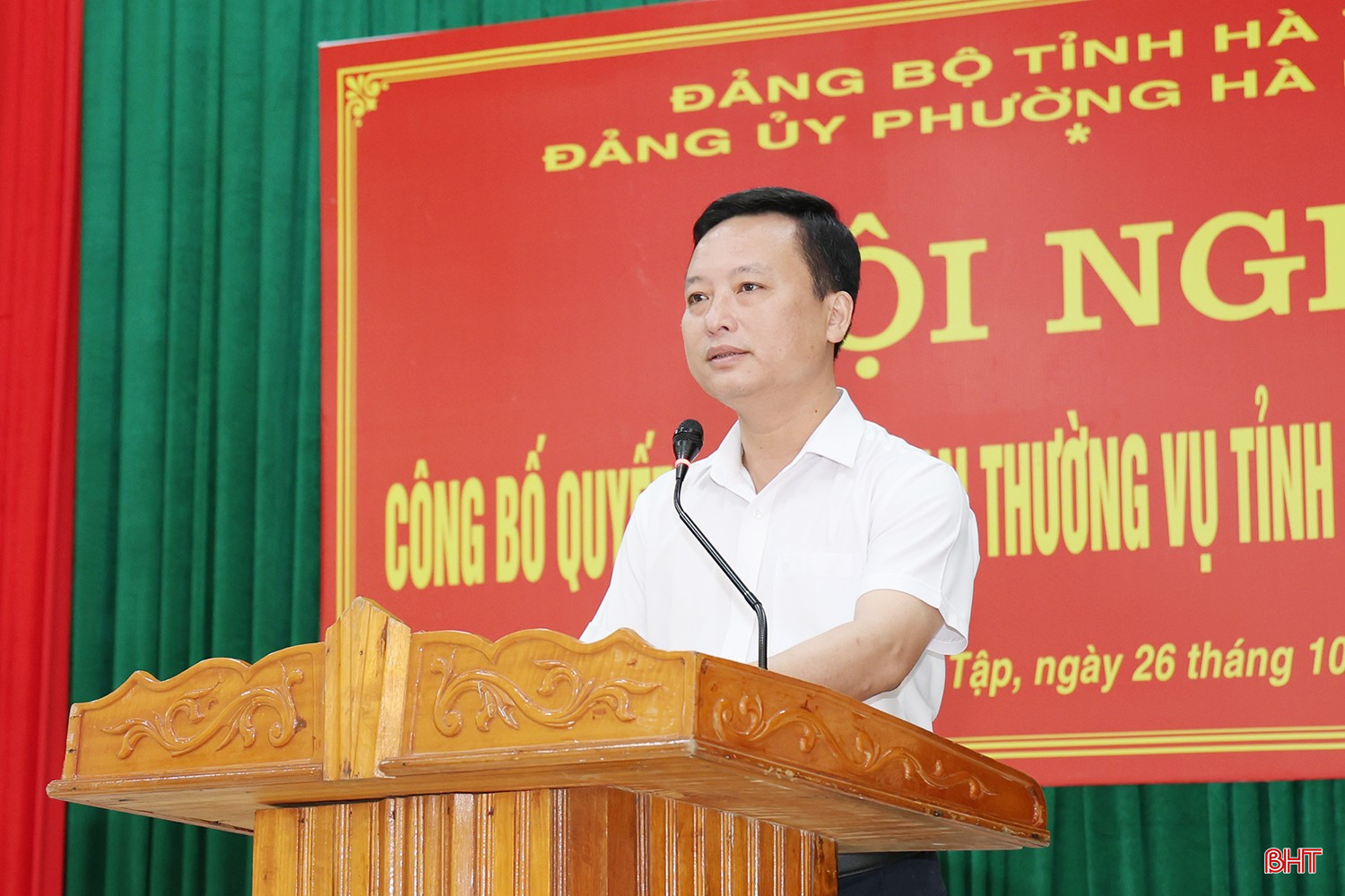Đồng chí Đậu Tùng Lâm - Bí thư Đảng ủy, Chủ tịch HĐND phường Hà Huy Tập phát biểu giao nhiệm vụ.