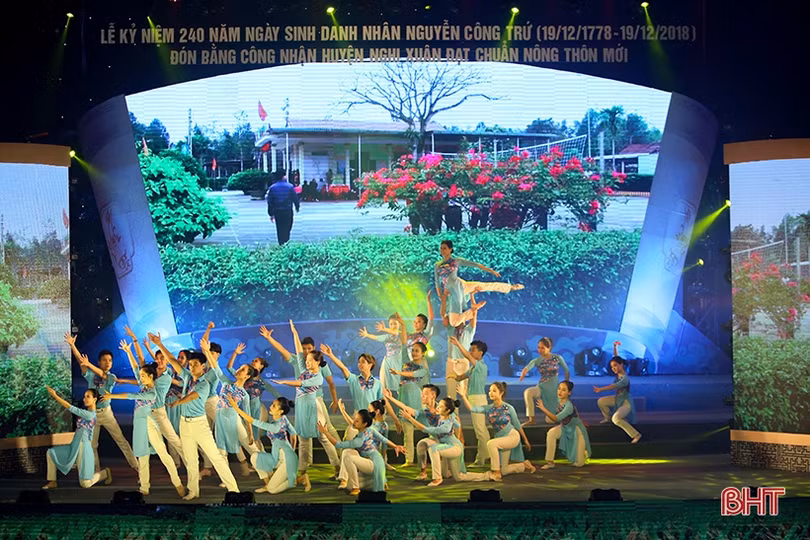 Đặc sắc chương trình nghệ thuật “Nguyễn Công Trứ - Làm cây thông đứng giữa trời mà reo”
