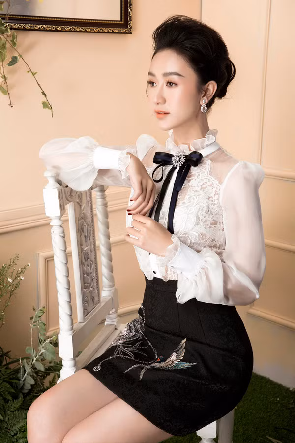 Những kiểu váy ngắn đi tiệc cuối năm