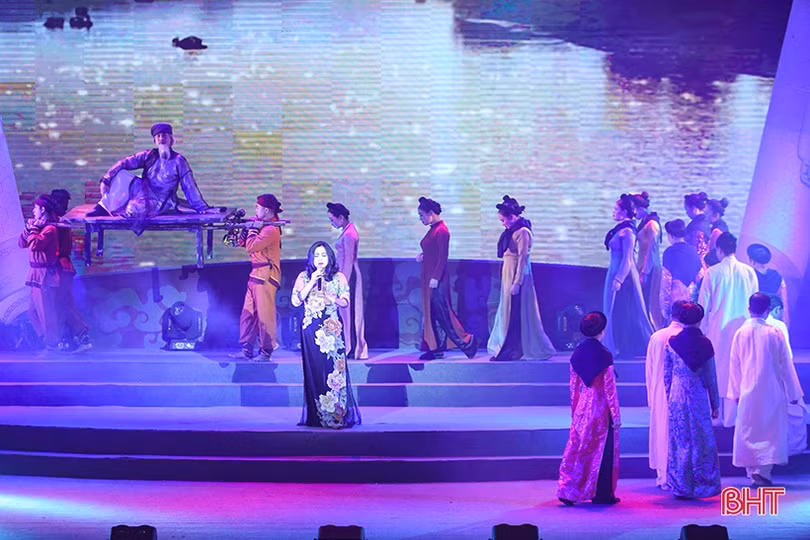 Đặc sắc chương trình nghệ thuật “Nguyễn Công Trứ - Làm cây thông đứng giữa trời mà reo”