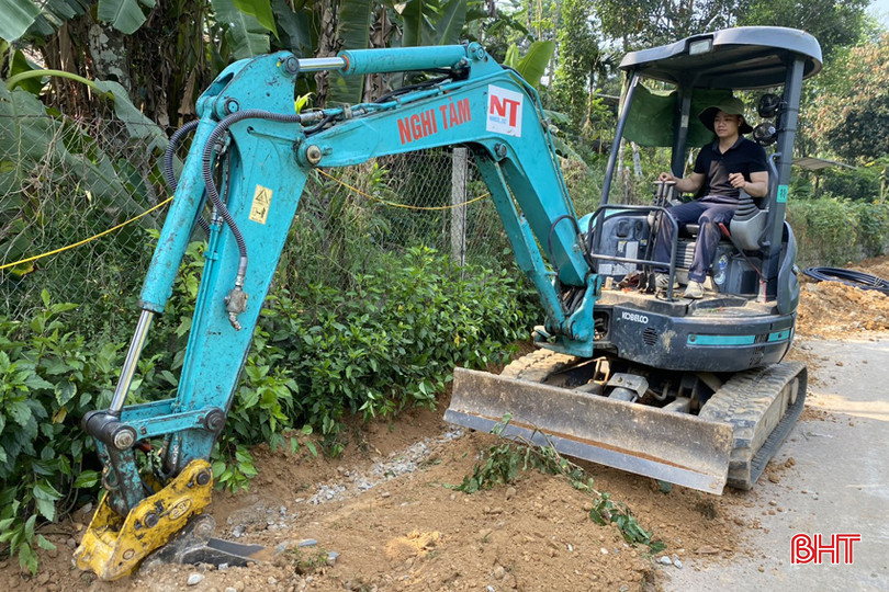 Thời tiết thuận lợi tạo điều kiện cho các nhà thầu thi công dự án.