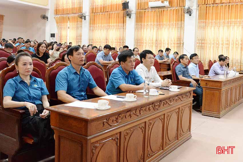 Các đại biểu tham dự lễ phát động.