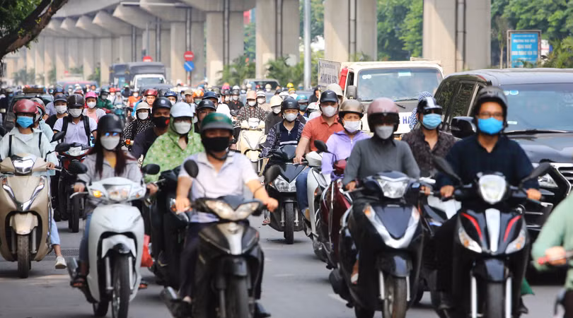 Cử tri tỉnh Hưng Yên kiến nghị bỏ quy định xử phạt bắt buộc mua bảo hiểm trách nhiệm dân sự xe mô tô, xe máy (ảnh minh hoạ).