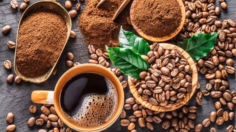 Người bị gan nhiễm mỡ không nên uống quá nhiều cà phê trong ngày.