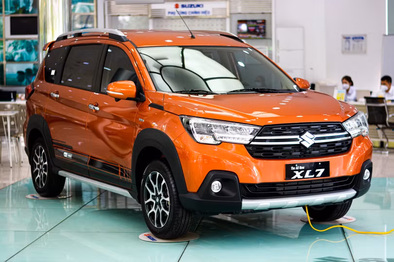 Suzuki XL7 có cú trượt chân bất ngờ trong tháng 5. Ảnh: Bối Hạ.