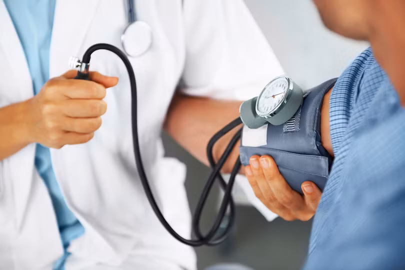 Cần kiểm soát tốt chỉ số huyết áp tránh nhồi máu cơ tim.