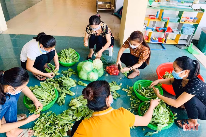 Phụ nữ Hà Tĩnh bền bỉ thực hiện “mục tiêu kép”