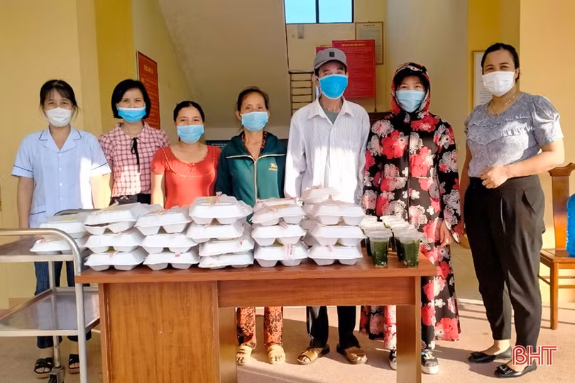 Phụ nữ Hà Tĩnh bền bỉ thực hiện “mục tiêu kép”