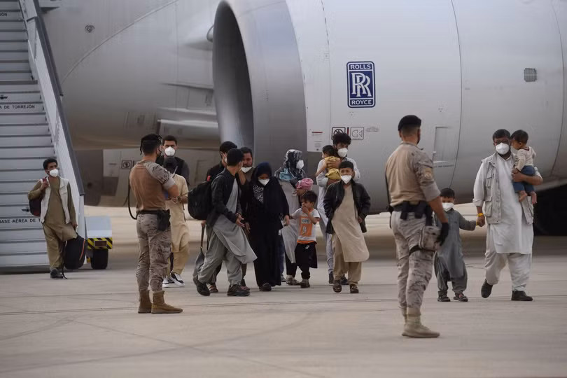 Chùm ảnh chiến dịch sơ tán chạy đua với thời gian ở Afghanistan