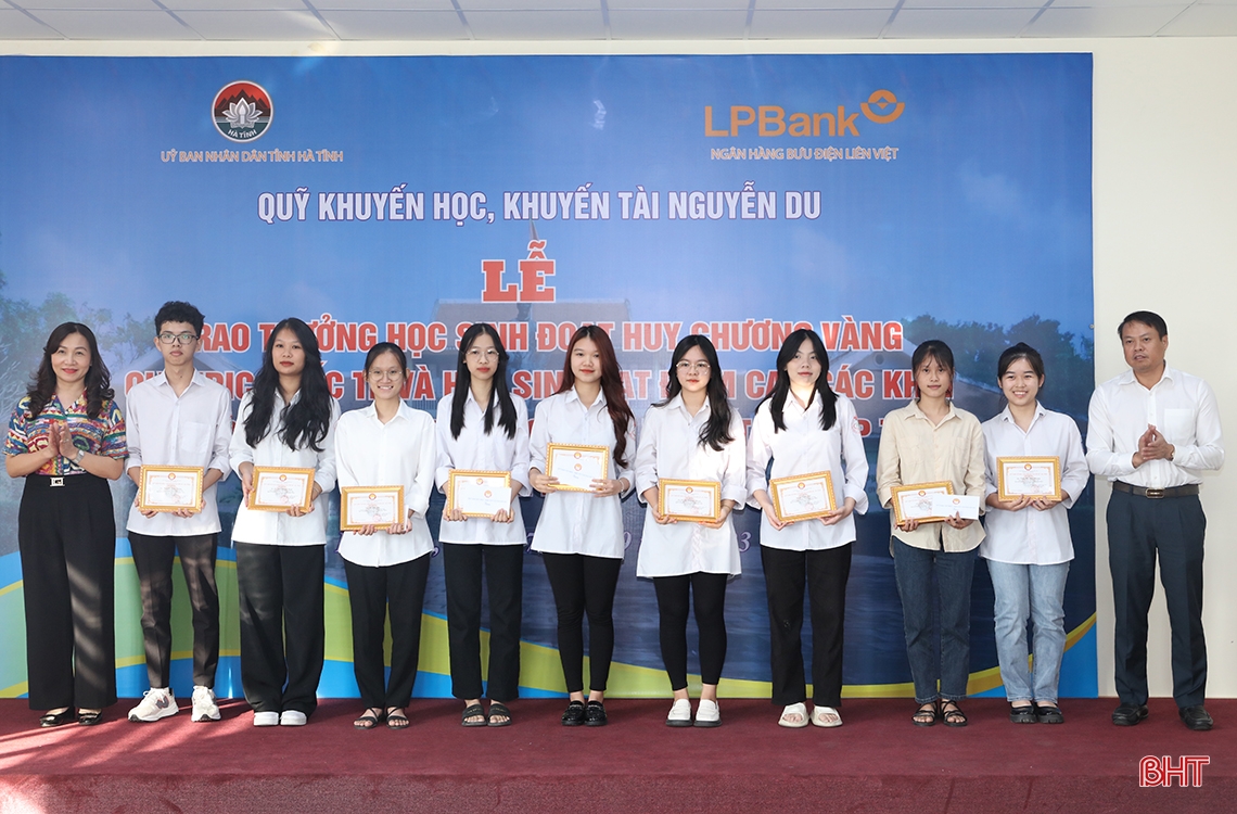 Quỹ Khuyến học, khuyến tài Nguyễn Du trao thưởng cho 96 học sinh