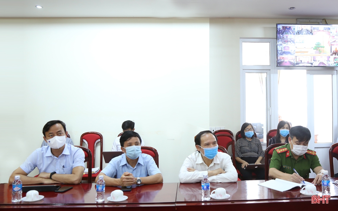 Kết hợp hài hòa giữa phòng ngự và tấn công dịch Covid-19