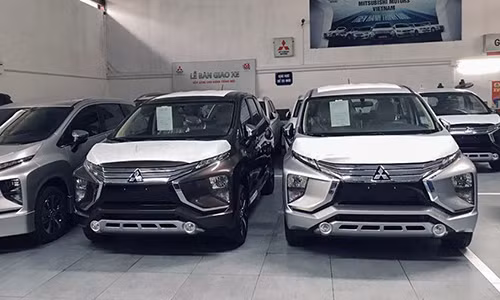 Ôtô nhập khẩu về lượng lớn, giải “cơn khát” xe đầu 2019