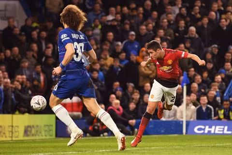 Pogba tỏa sáng biến Chelsea thành cựu vương FA Cup