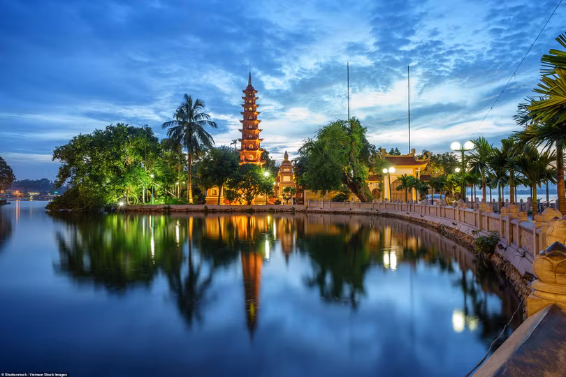 Vẻ đẹp đất và người Việt Nam trên báo Anh
