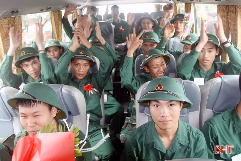 Những cung bậc cảm xúc của tân binh Hà Tĩnh ngày nhập ngũ