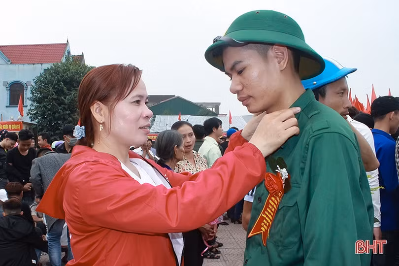 Những cung bậc cảm xúc của tân binh Hà Tĩnh ngày nhập ngũ