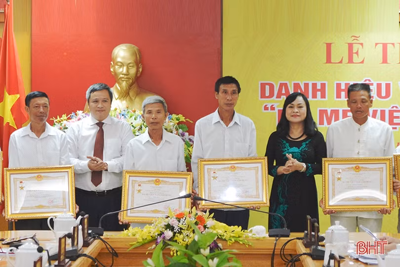 Hà Tĩnh truy tặng danh hiệu “Bà mẹ Việt Nam Anh hùng” cho 15 mẹ