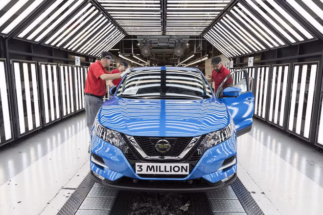Đế chế Nissan lụi tàn, sa thải 12.500 nhân công, lợi nhuận giảm 95%