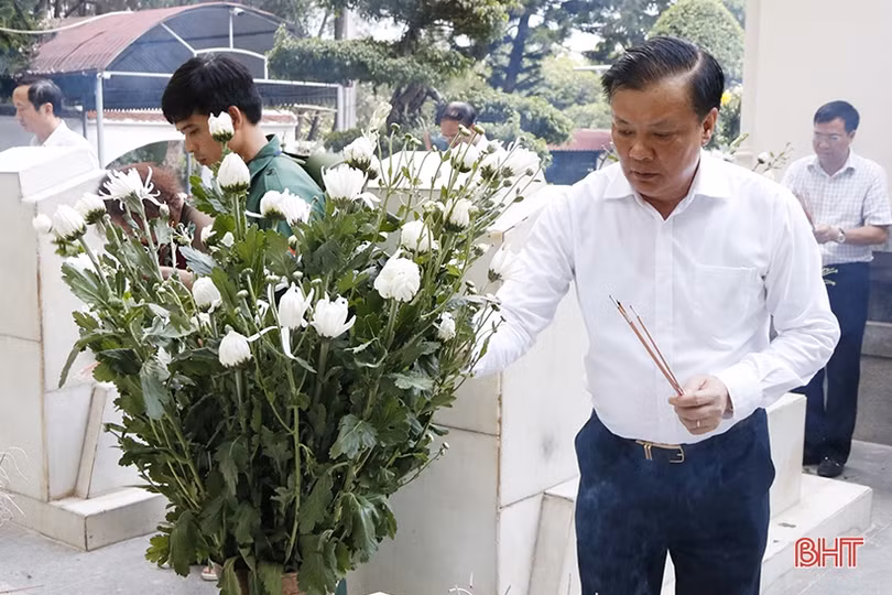 Bộ trưởng Tài chính Đinh Tiến Dũng tham quan KKT Vũng Áng