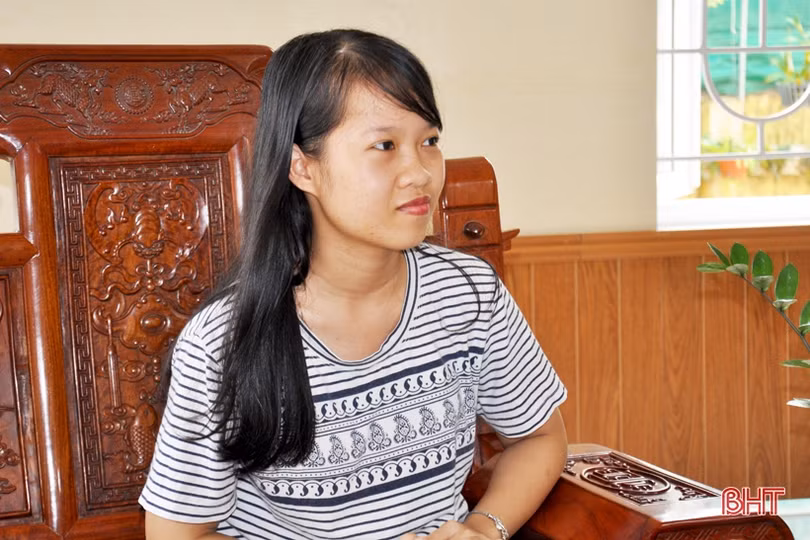 2 thủ khoa thi THPT quốc gia ở Hà Tĩnh nhận học bổng trị giá 100 triệu đồng
