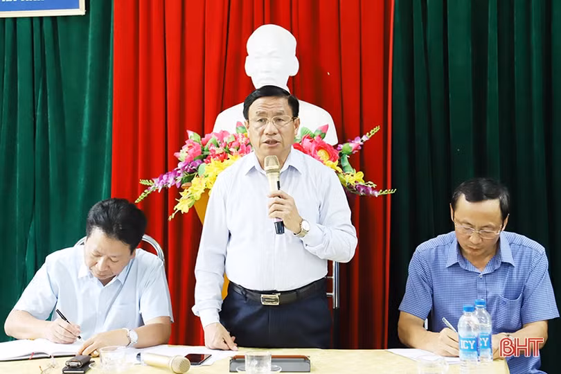 Bí thư Tỉnh ủy: Trong 10 ngày tới phải có kết luận khách quan, khoa học về nguồn nước bất thường ở đập dâng Ngàn Trươi