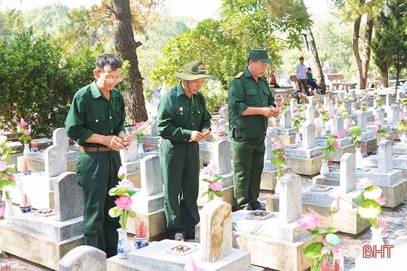 Có một Trường Sơn tuyến lửa - linh thiêng!