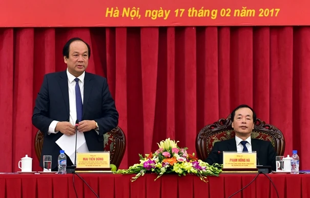 Bộ trưởng Mai Tiến Dũng cho biết, Thủ tướng Nguyễn Xuân Phúc đề nghị Bộ Xây dựng hết sức lưu ý công tác quy hoạch. - Ảnh: VGP khong de chu dau tu luon lach dieu chinh quy hoach