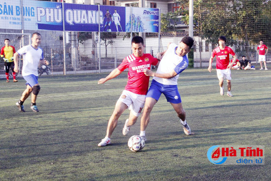 16 doi du giai bong da nam thanh nien ha tinh nam 2017