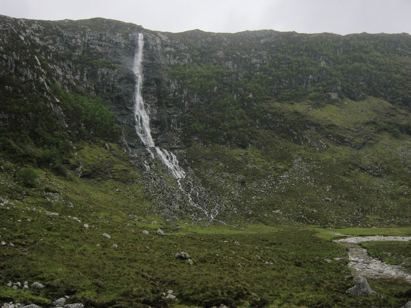 10 thac nuoc ngoan muc va hung vi nhat the gioi