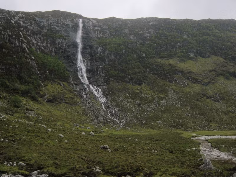 10 thac nuoc ngoan muc va hung vi nhat the gioi